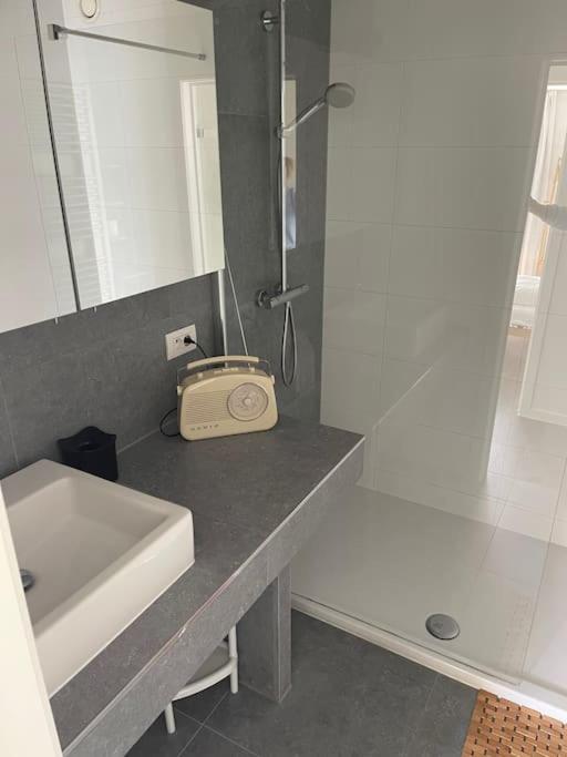 Recent En Lichtrijk Duplex-Appartement Te 温都尼 外观 照片